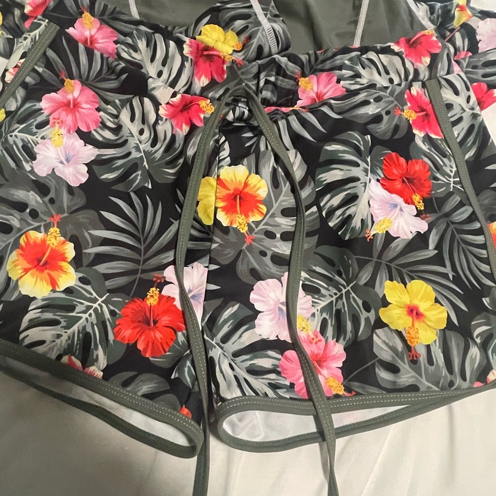 Floral Long Sleeve Rash Guard Set - Picture 4 of 5
